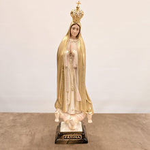 Cargar imagen en el visor de la galería, Nuestra Señora de Fátima - Edición especial dorada - 11.8'' | 30 cm
