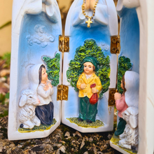 Cargar imagen en el visor de la galería, Apparitions Tryptic