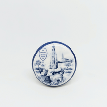 Cargar imagen en el visor de la galería, Ceramic Cork with Apparitions Image