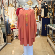 Cargar imagen en el visor de la galería, Coral Pink Chasuble