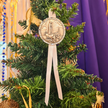 Load image into Gallery viewer, Crib Medallion