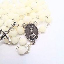 Cargar imagen en el visor de la galería, Glow in the Dark - Rose Scented - Apparitions of Our Lady of Fatima Rosary
