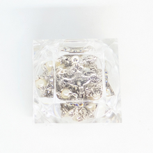 Cargar imagen en el visor de la galería, Medals of Fatima Pearl Rosary