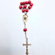 Cargar imagen en el visor de la galería, Wood Rose Decade Rosary