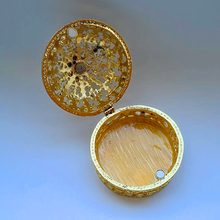 Load image into Gallery viewer, Crown Jewelry Box