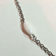 Cargar imagen en el visor de la galería, Mother of Pearl Dozen with medal of the Angel and Our Lady of Fatima