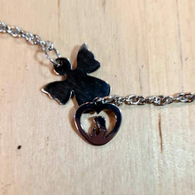 Cargar imagen en el visor de la galería, Mother of Pearl Dozen with medal of the Angel and Our Lady of Fatima