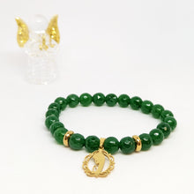 Cargar imagen en el visor de la galería, Natural Green Stone Bracelet with Golden Stainless Steel Medal