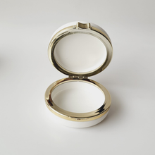 Cargar imagen en el visor de la galería, Silver Plated Pill / Rosary / Wafer Box - Jesus Hominum Salvator