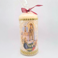 Cargar imagen en el visor de la galería, Apparitions of Our Lady Of Fatima Candle 5.5&#39;&#39;| 14 cm

