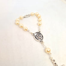 Cargar imagen en el visor de la galería, Rosario de Perlas de Fátima
