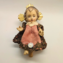 Cargar imagen en el visor de la galería, Dressed Baby Jesus with Pillow [Premium] - 4.72&#39;&#39; | 12cm
