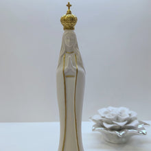 Cargar imagen en el visor de la galería, Golden Our Lady of Fatima Statue [7.9'' | 20cm]
