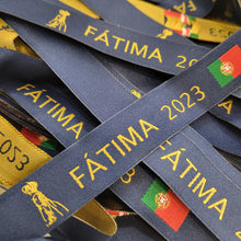 Cargar imagen en el visor de la galería, Fatima 2023 Cloth Bracelet
