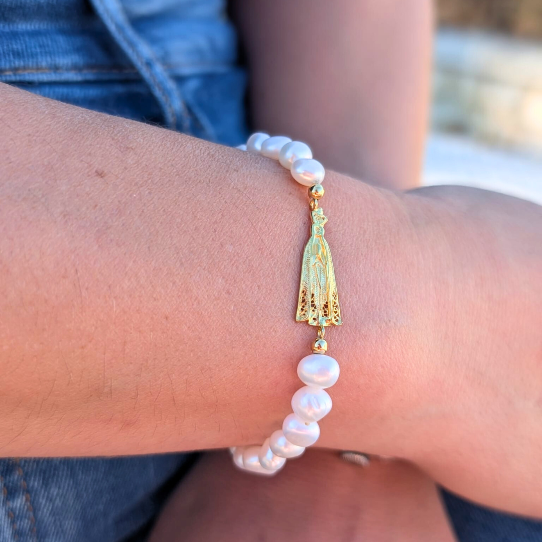Freshwater Pearl Bracelet with Gold-Plated Sterling Silver Our Lady of Fatima Medal