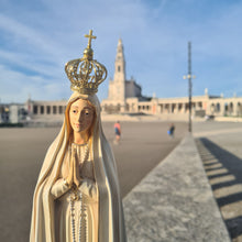 Load image into Gallery viewer, Pilgrim Our Lady of Fatima [Special Edition]
