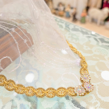 Load image into Gallery viewer, Premium Upgrade [Filigree Crown w/ Crystals + Statue White Veil]
