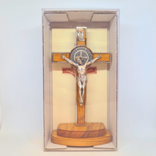 Cargar imagen en el visor de la galería, Saint Benedict Standing Crucifix [5.3&#39;&#39; | 13,5cm]
