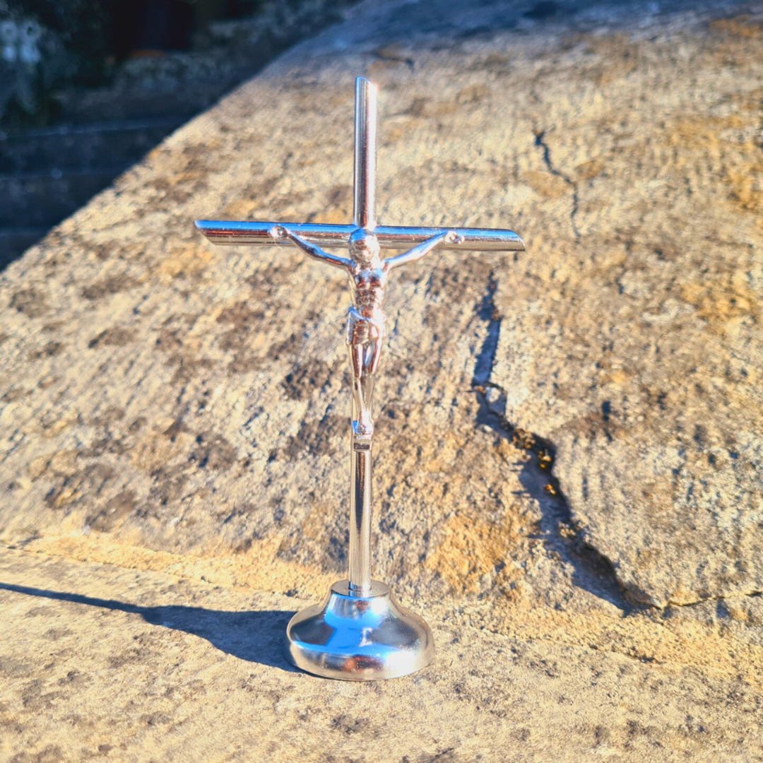 Standing Metal Crucifix [4.7'' | 12cm]