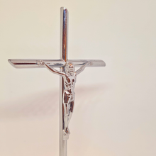 Cargar imagen en el visor de la galería, Standing Metal Crucifix [4.7&#39;&#39; | 12cm]
