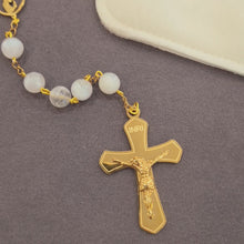 Cargar y reproducir el video en el visor de la galería, Natural White Selenite Stone Rosary with Gold-Toned Crucifix

