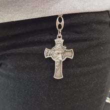Load and play video in Gallery viewer, Face of Christ Metal Keychain
