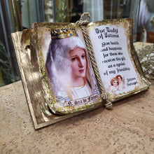 Cargar imagen en el visor de la galería, Book - In Fatima I prayed for you
