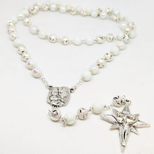 Cargar imagen en el visor de la galería, Christmas Rosary - Silver Holy Family
