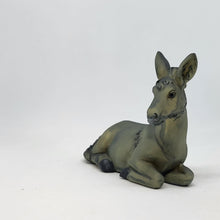 Cargar imagen en el visor de la galería, Ox &amp; Donkey - Loja Esperanca Exclusive Nativity Scene
