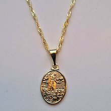 Cargar imagen en el visor de la galería, Necklace with Golden medal of Our Lady of Fatima Apparition
