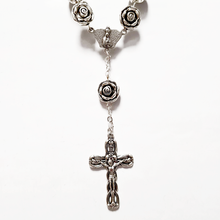 Cargar imagen en el visor de la galería, Silver Decade Rosary Roses
