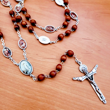 Cargar imagen en el visor de la galería, Stations of the Cross Wood Rosary
